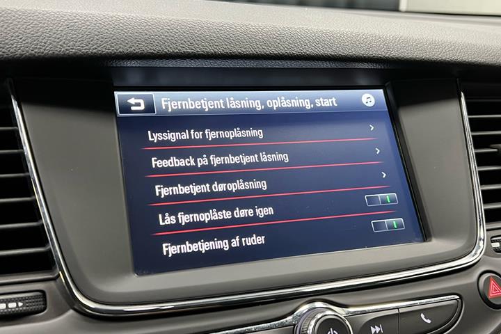 Blå Opel Astra fra 2019