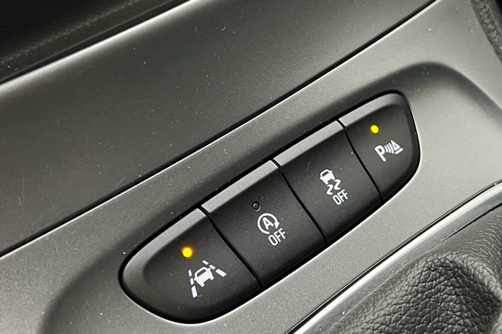 Blå Opel Astra fra 2019