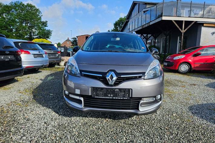 Grå Renault Grand Scenic III fra 2015