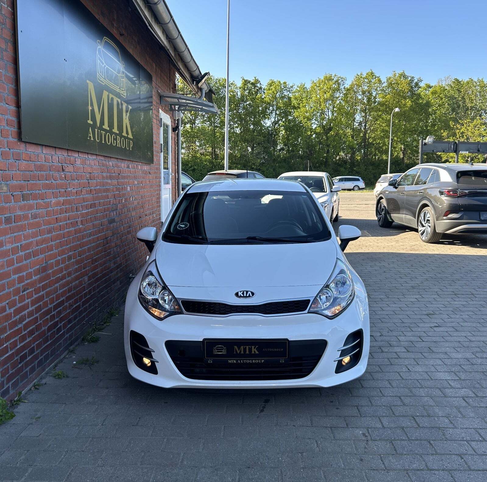 Hvid Kia Rio fra 2016