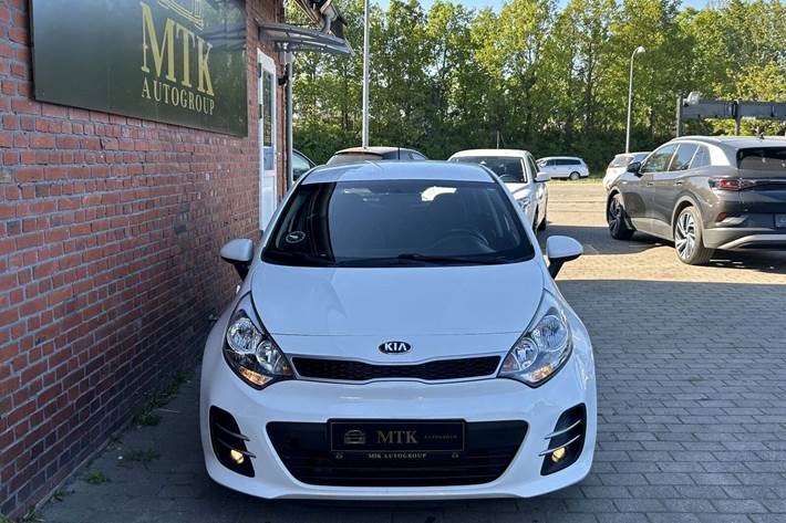 Hvid Kia Rio fra 2016