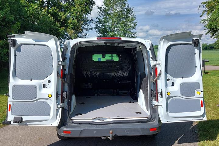 Hvid Ford Transit Connect fra 2016