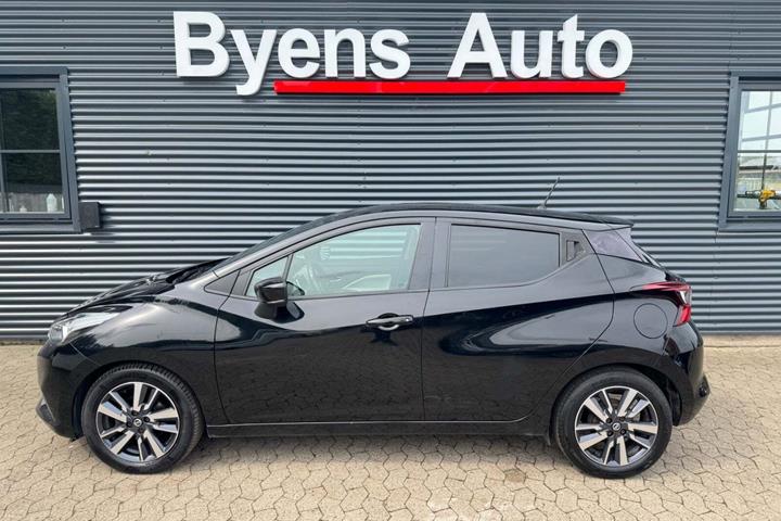 Sort Nissan Micra fra 2018 set udefra