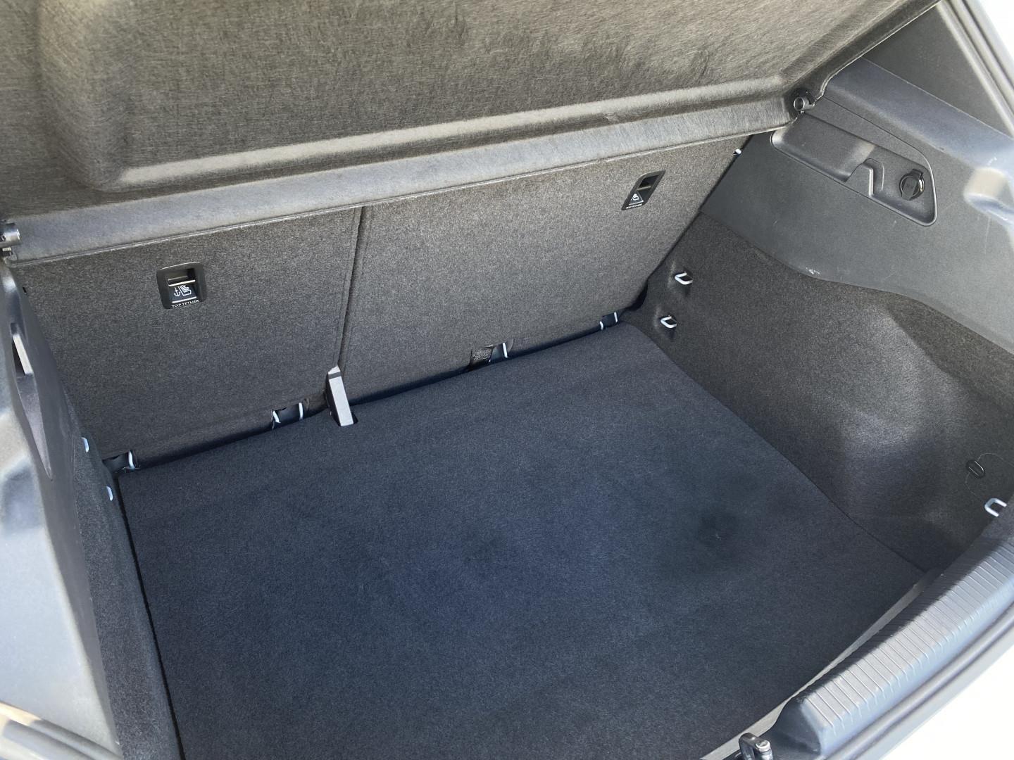 Sølv Cupra Born fra 2022