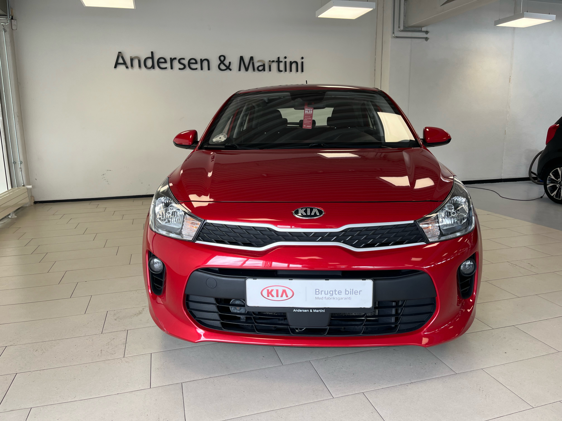 Rød Kia Rio fra 2020