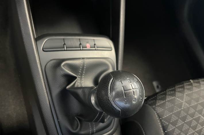 Rød Kia Rio fra 2020