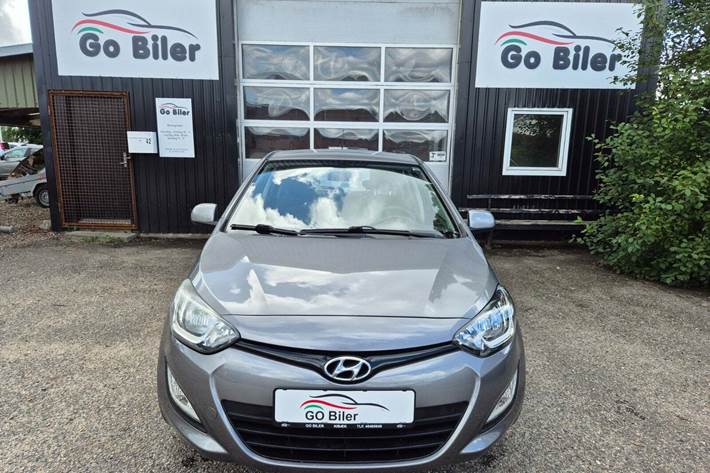 Grøn Hyundai i20 fra 2013