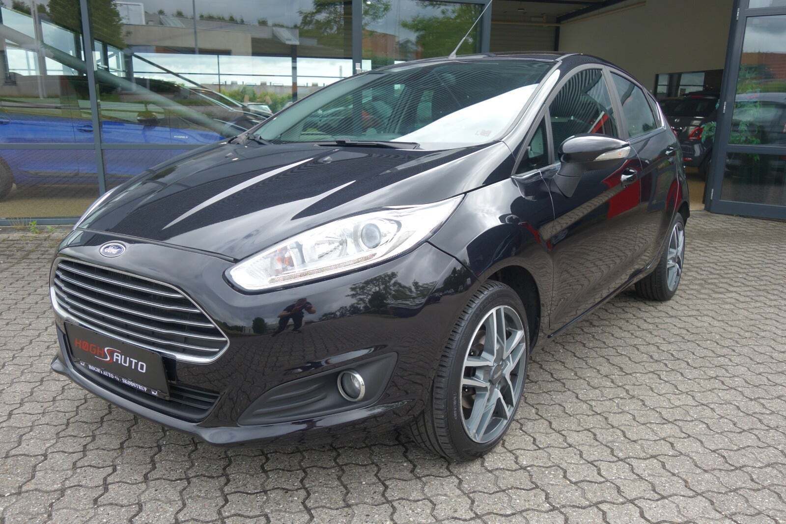 Sort Ford Fiesta fra 2014