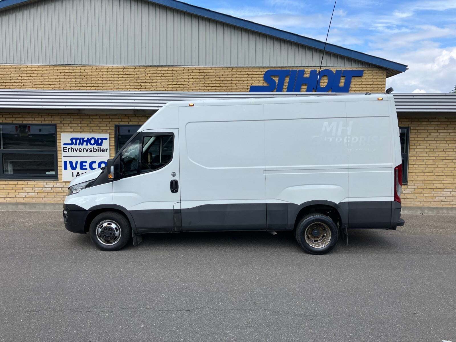Iveco Daily 3,0 35C18 12m³ Van AG8