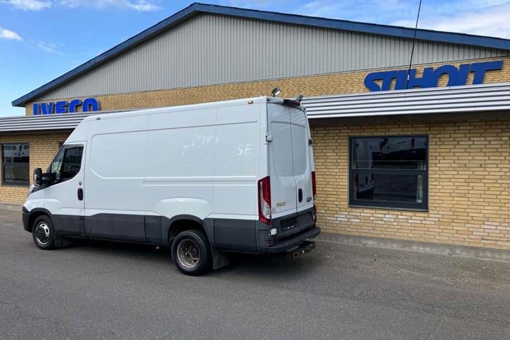 Hvid Iveco Daily fra 2018