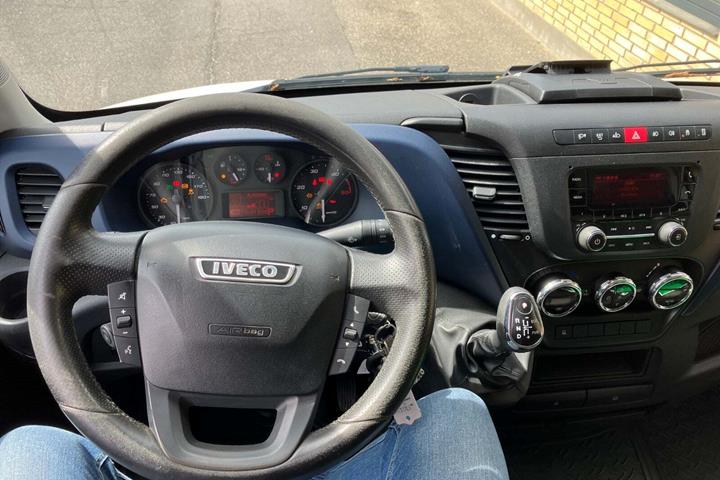 Hvid Iveco Daily fra 2018