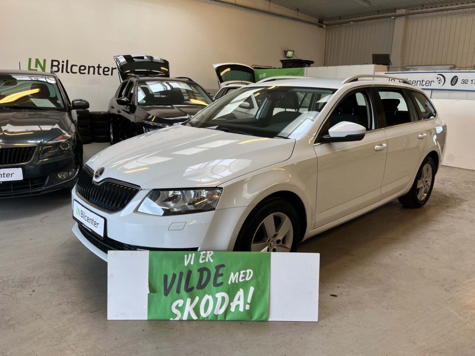 Hvid Skoda Octavia fra 2015