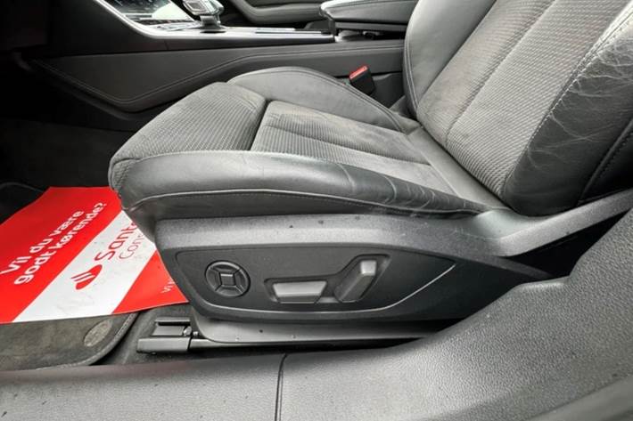 Hvid Audi A 6 fra 2020