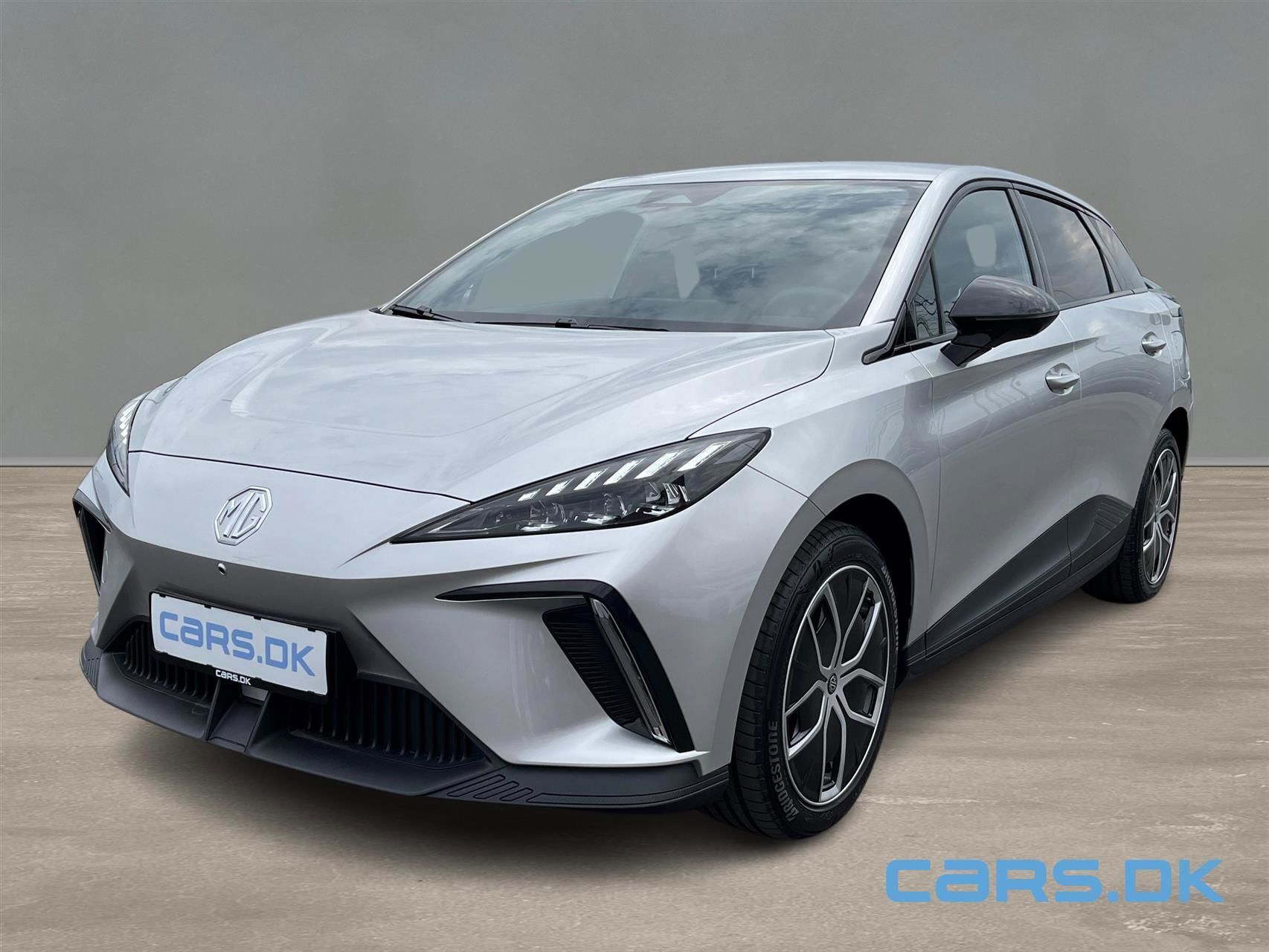 Grå MG MG4 Electric fra 2024