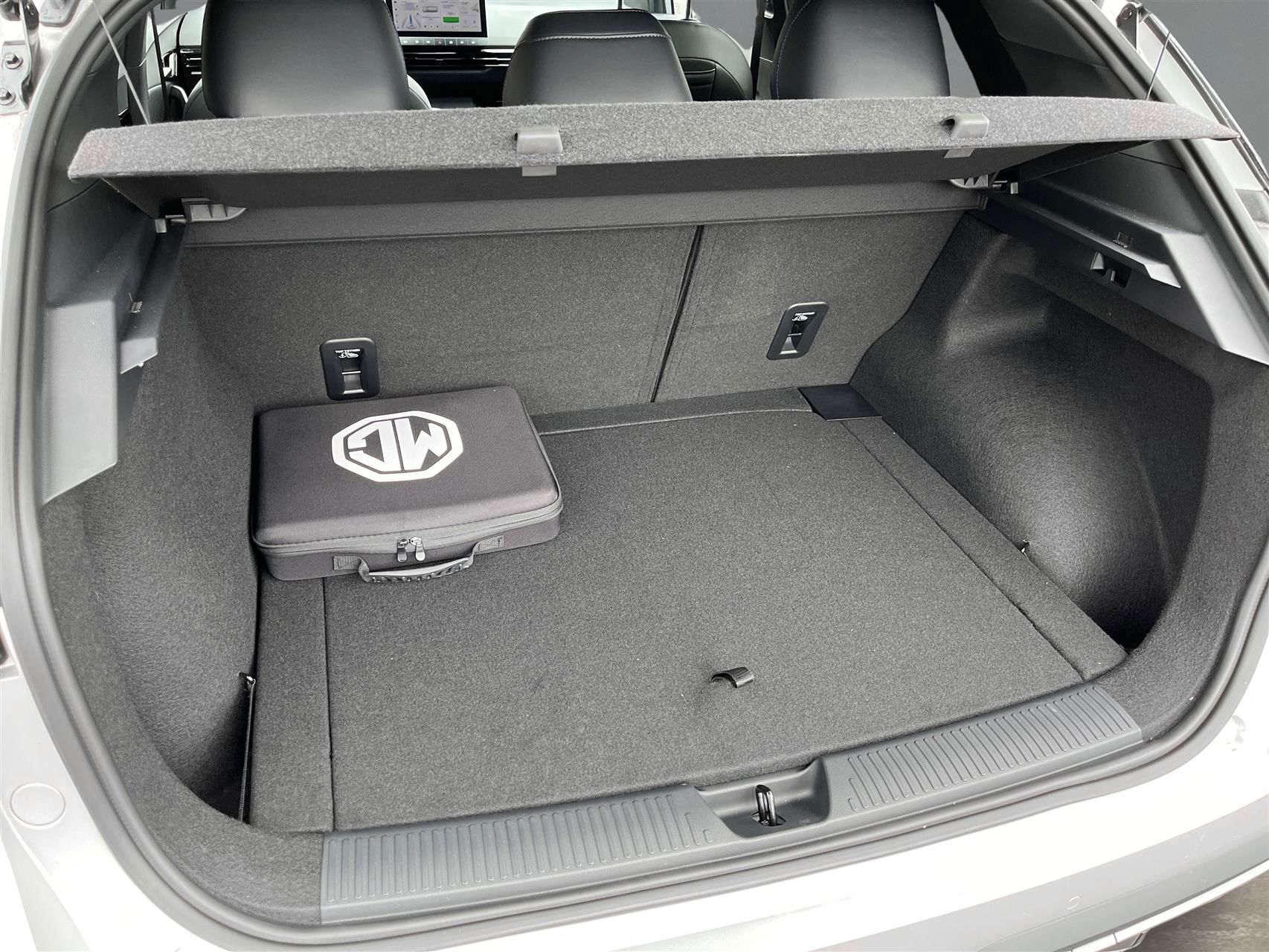 Grå MG MG4 Electric fra 2024