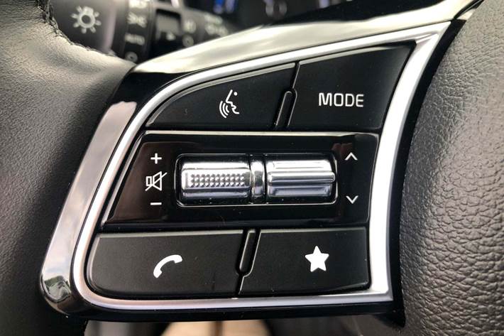 Grå Kia XCeed fra 2023