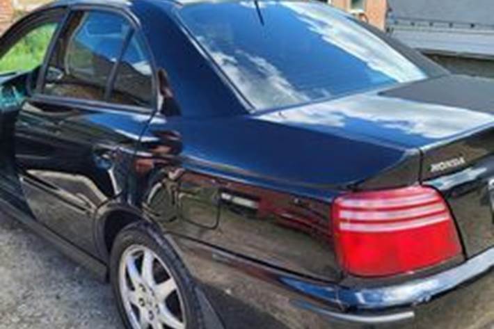Sort Honda Accord fra 2001