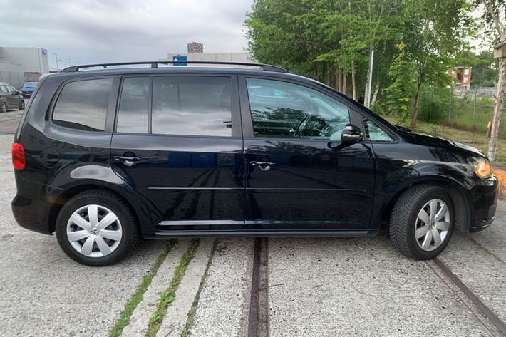 Sort VW Touran fra 2014