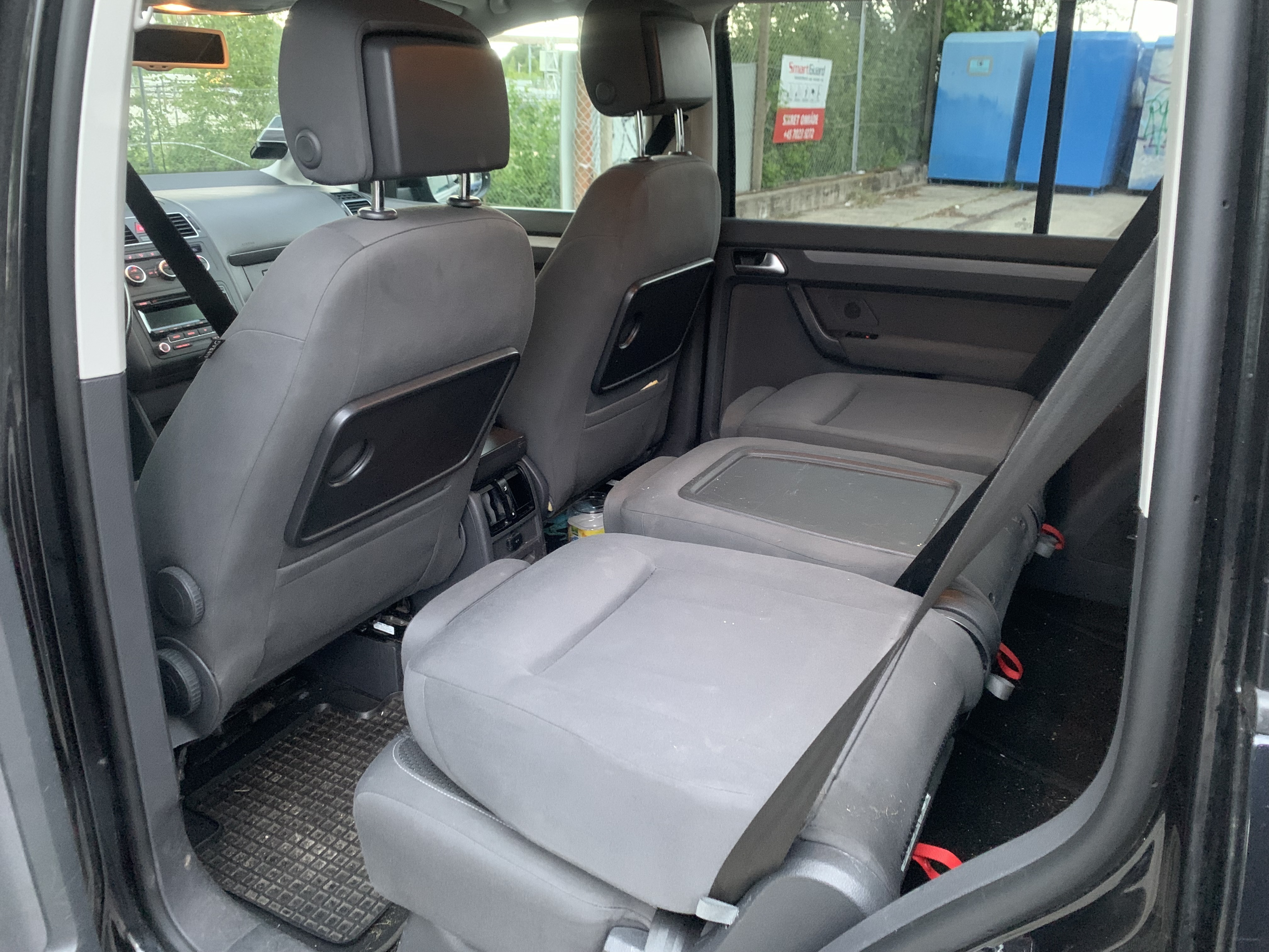 Sort VW Touran fra 2014