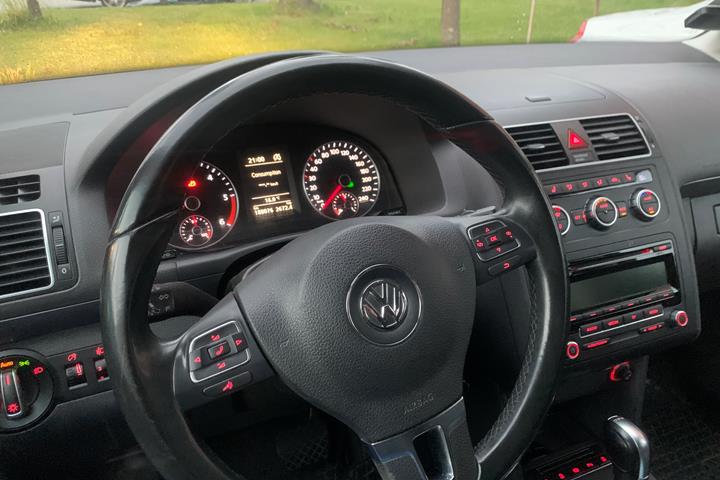Sort VW Touran fra 2014