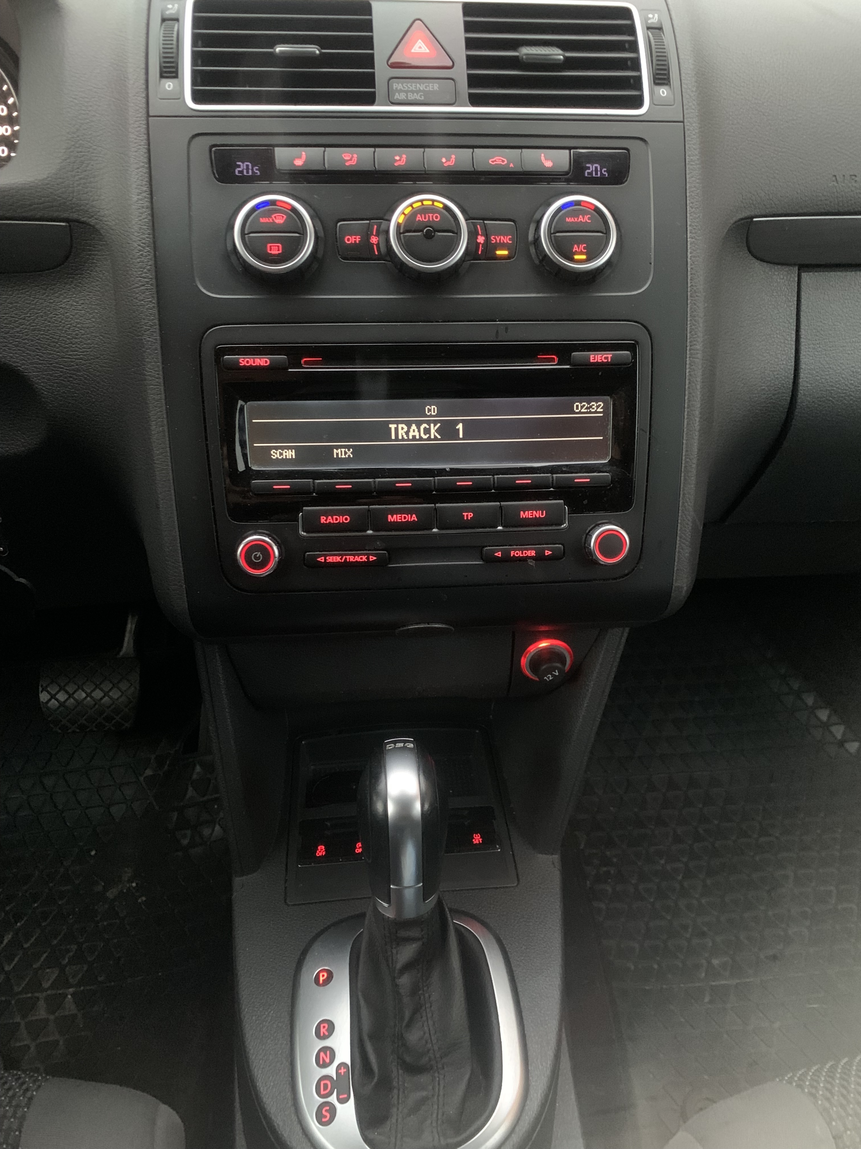 Sort VW Touran fra 2014