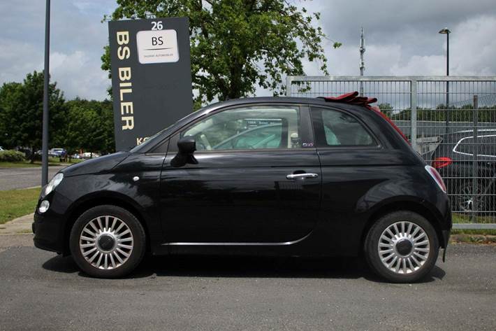 Sort Fiat 500C fra 2013