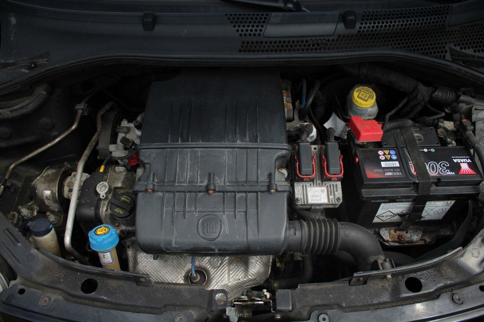 Sort Fiat 500C fra 2013