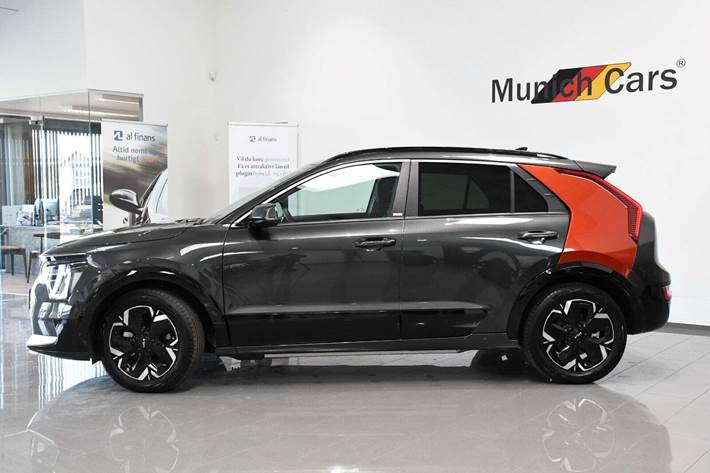 Grå Kia Niro fra 2023