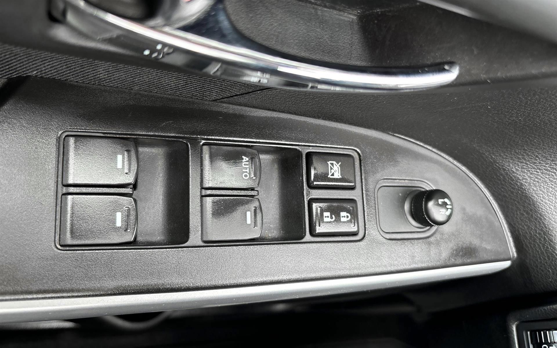 Sølv Suzuki S-Cross fra 2018