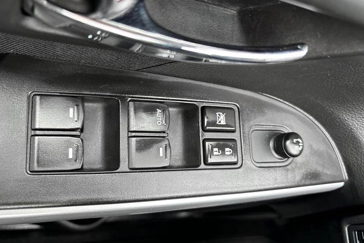 Sølv Suzuki S-Cross fra 2018