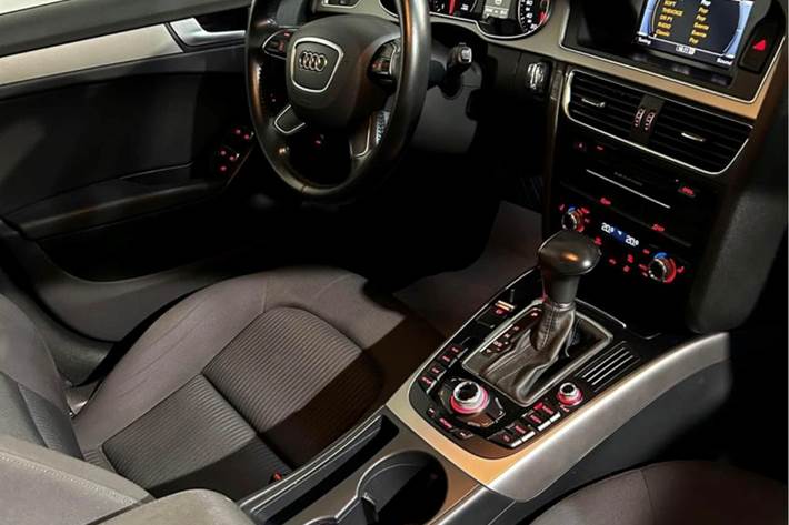 Sort Audi A4 fra 2015