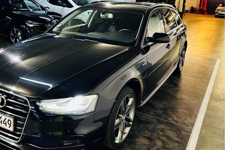 Sort Audi A4 fra 2015