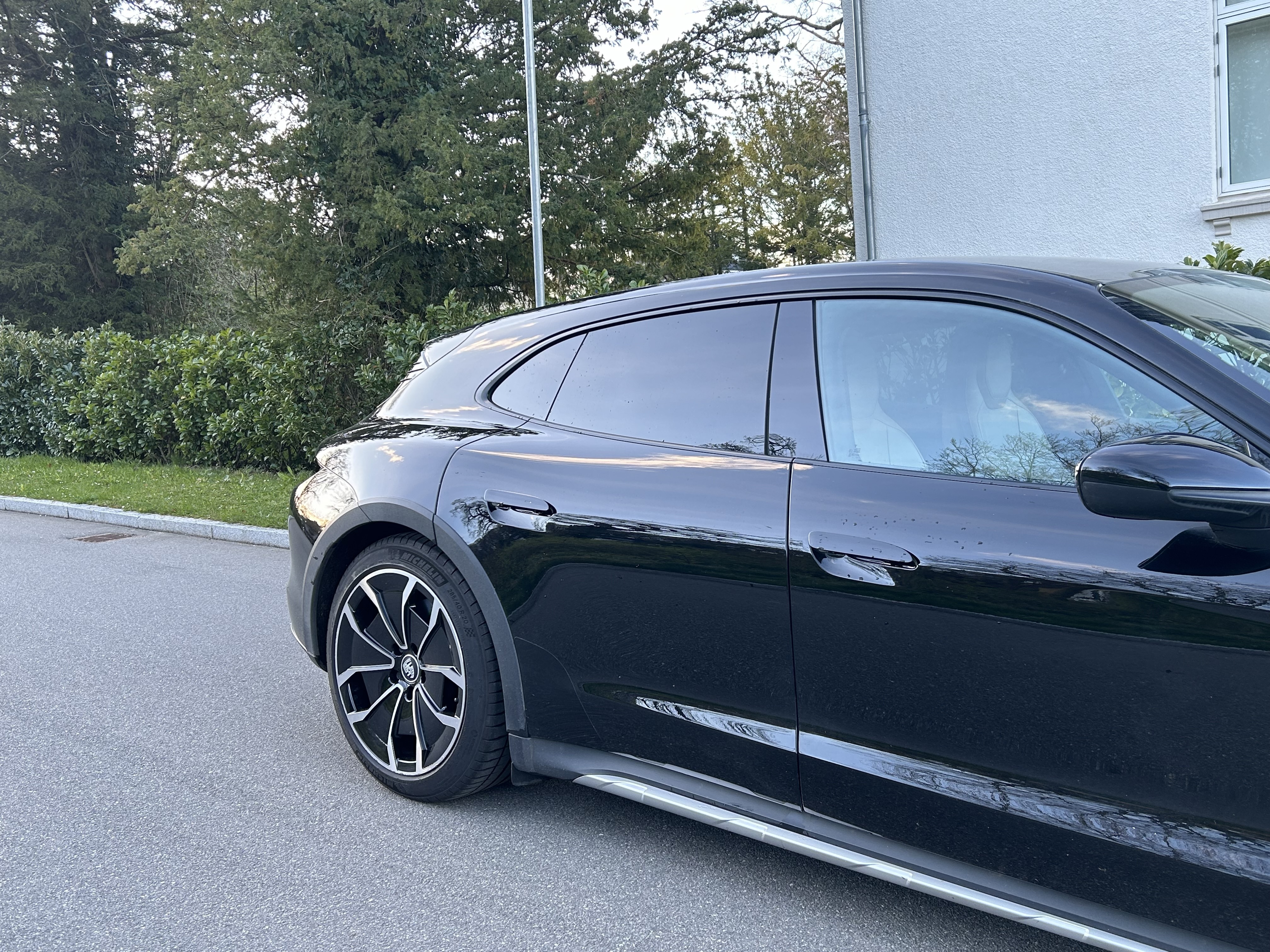 Porsche Taycan 4 Cross Turismo Performance+