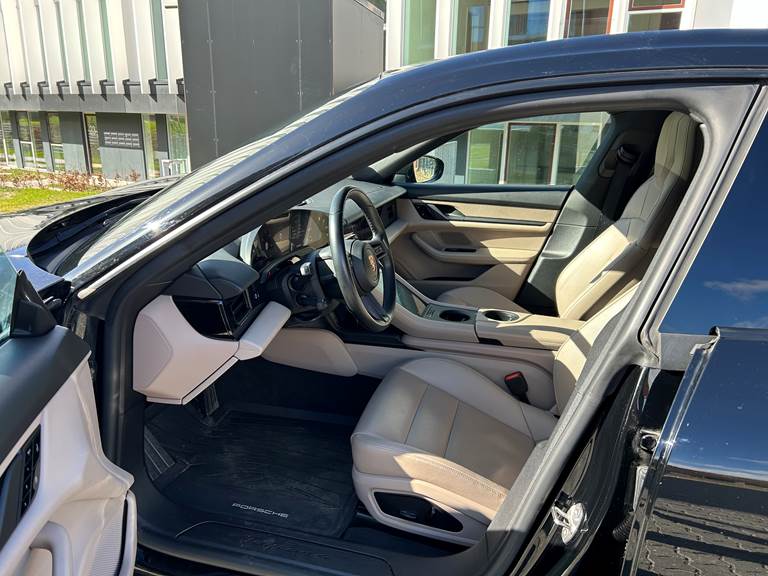 Porsche Taycan 4 Cross Turismo Performance+