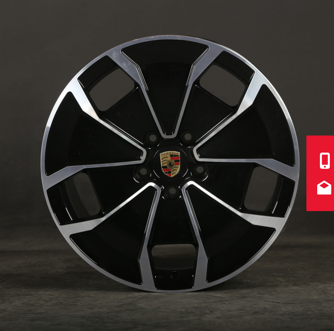 Sort Porsche Taycan 4 fra 2021