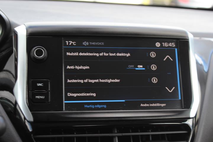 Grå Peugeot 208 fra 2018