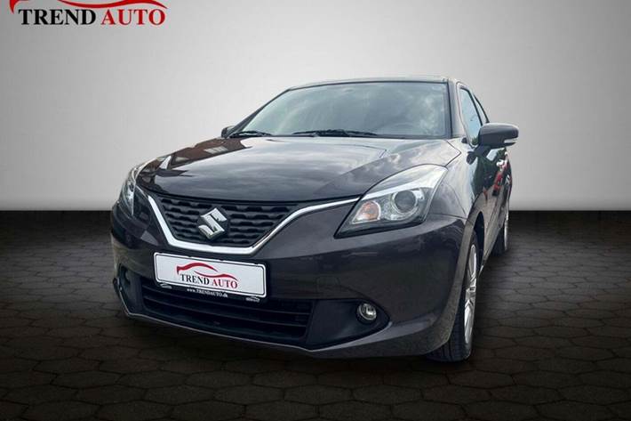 Grå Suzuki Baleno fra 2018