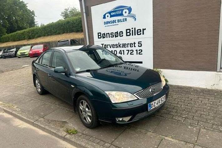 Grøn Ford Mondeo fra 2006