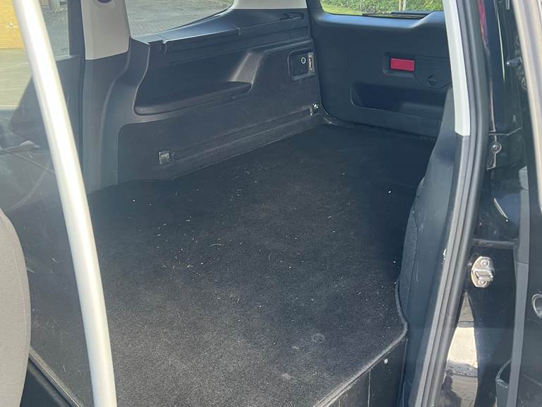 VW Sharan 2,0 TDI AUT.