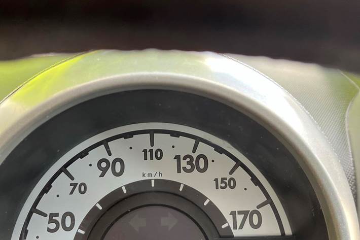 Hvid Peugeot 107 fra 2011