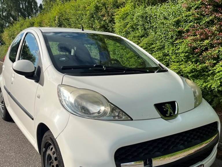 Peugeot 107 1,0 5-D 68 HK