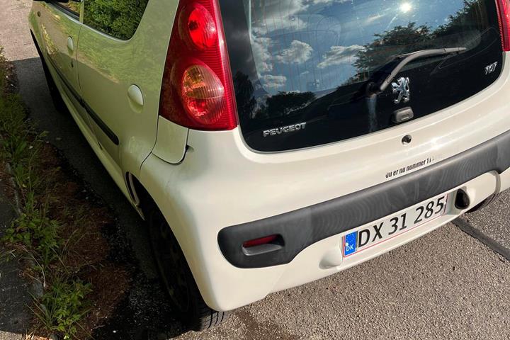 Hvid Peugeot 107 fra 2011