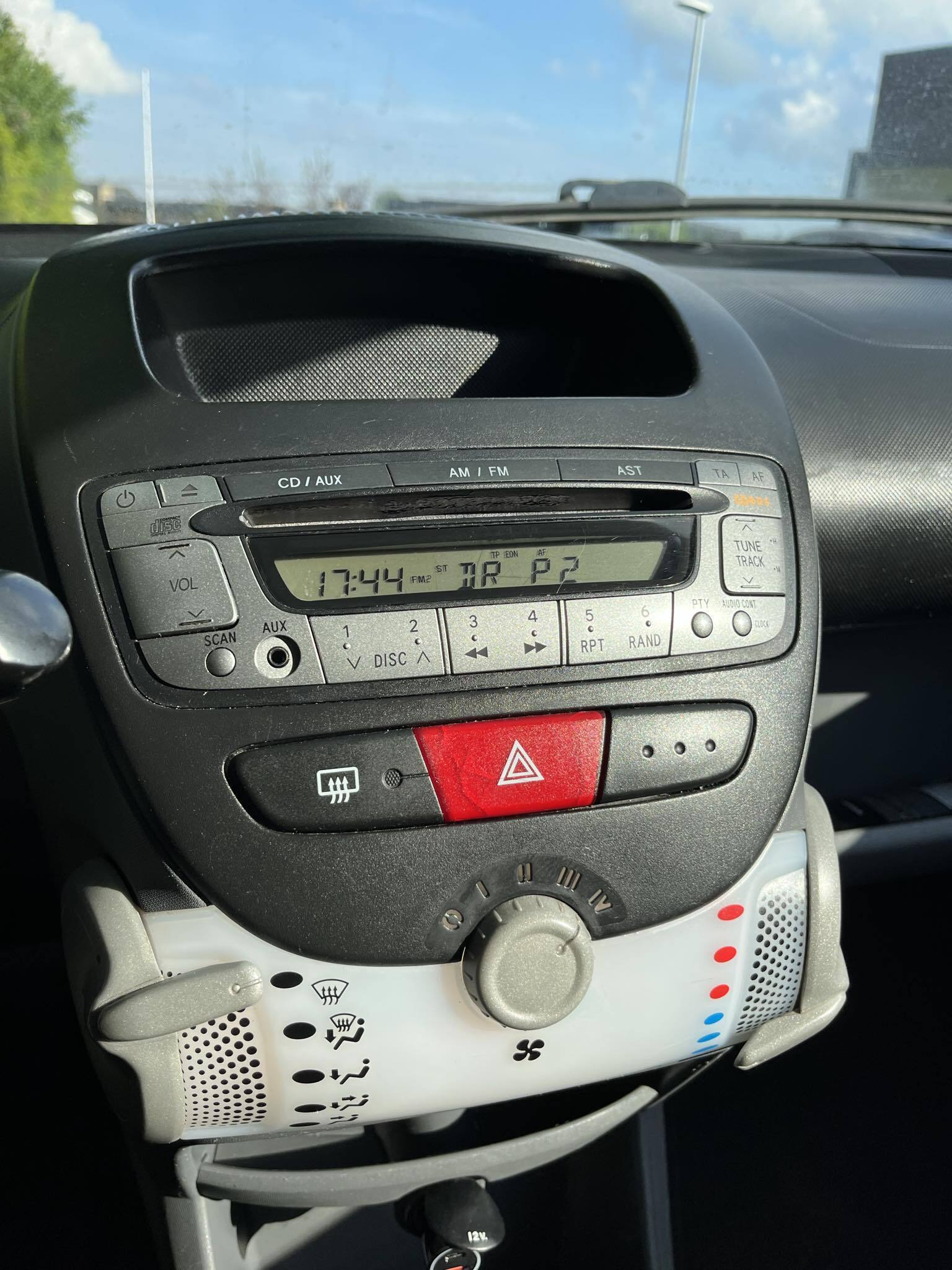 Hvid Peugeot 107 fra 2011