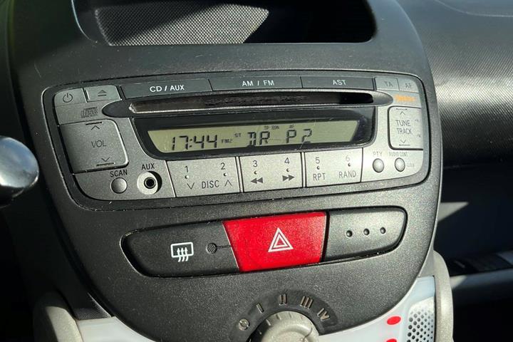 Hvid Peugeot 107 fra 2011
