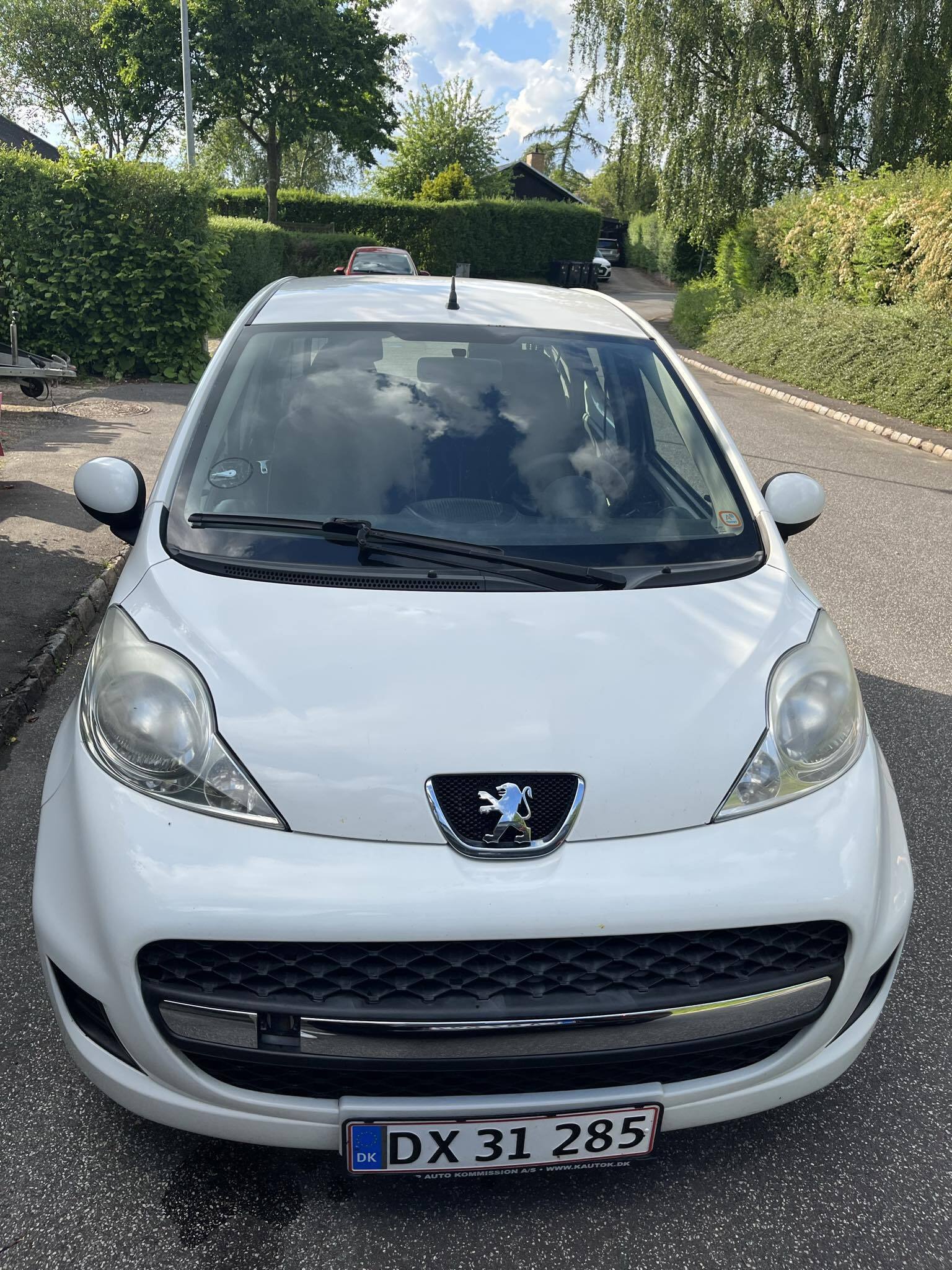Hvid Peugeot 107 fra 2011