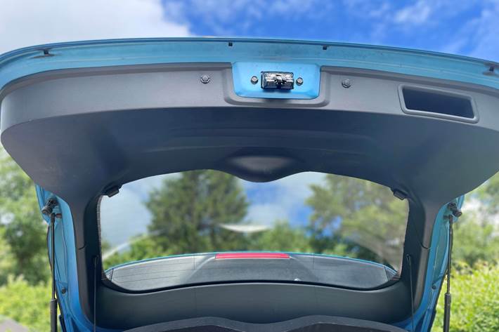 Blå Nissan Qashqai fra 2017