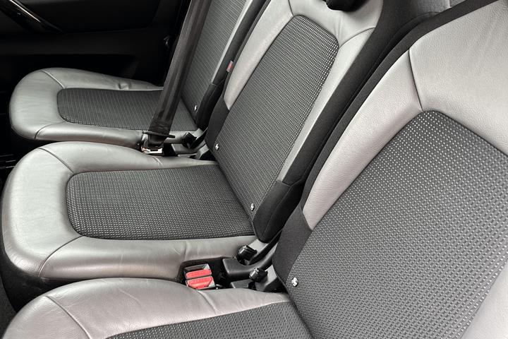 Grå Citroën Grand C4 Picasso fra 2015