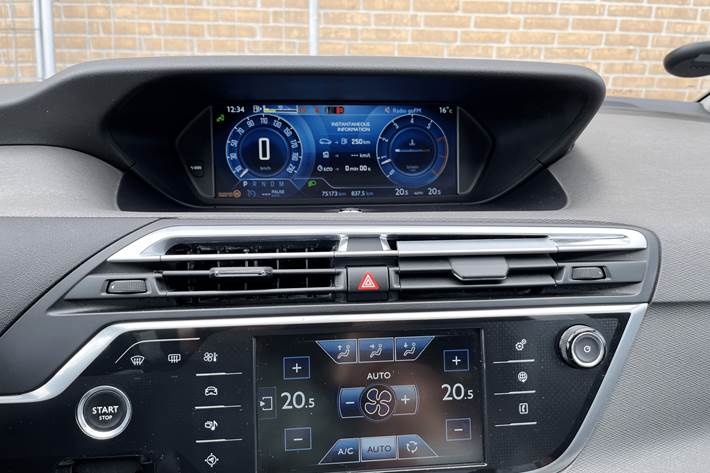 Grå Citroën Grand C4 Picasso fra 2015