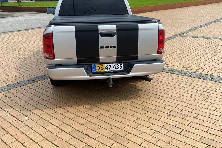 undefined Dodge RAM 1500 fra 2004
