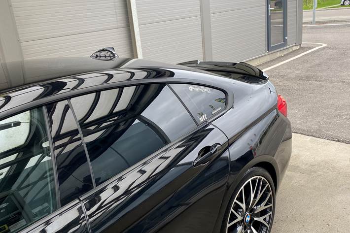 Sort BMW 4-serie fra 2015